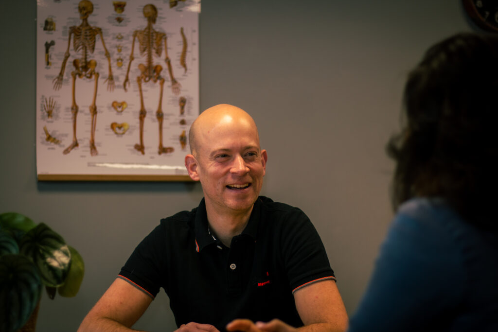 Massagepraktijk Velvaere in Heerlen, Zuid Limburg Parkstad. Masseur voor ontspanning, welzijn, wellness en rust. Aanbod van sportmassage ontspanningsmassage klassieke massage en hotstone massage.