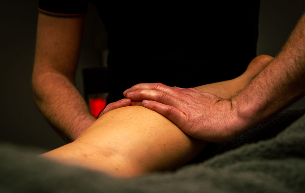 Massagepraktijk Velvære. Voor ontspanning, welzijn, wellness en rust. Aanbod van sportmassage ontspanningsmassage klassieke massage en hotstone massage.